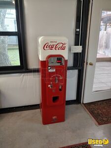 2006 W64 Other Soda Vending Machine 3 Texas for Sale