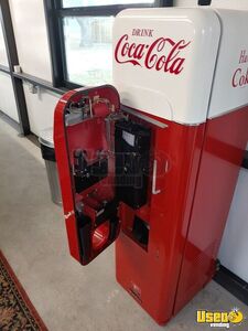 2006 W64 Other Soda Vending Machine 5 Texas for Sale