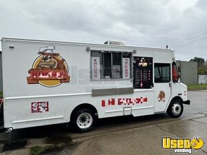 2006 Workhorse All-purpose Food Truck Concession Window Michigan Gas Engine for Sale
