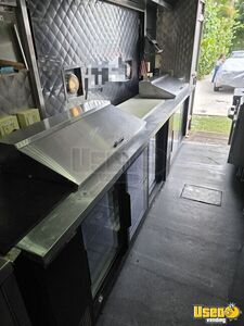 2006 Workhorse All-purpose Food Truck Diamond Plated Aluminum Flooring Florida Gas Engine for Sale