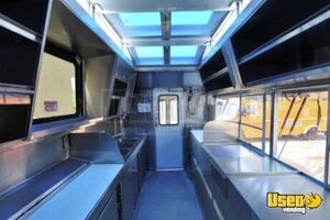 2006 Workhorse All-purpose Food Truck Diamond Plated Aluminum Flooring Nevada Gas Engine for Sale