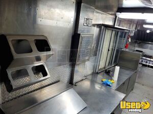 2006 Workhorse W42 All-purpose Food Truck All-purpose Food Truck Stainless Steel Wall Covers Texas Gas Engine for Sale