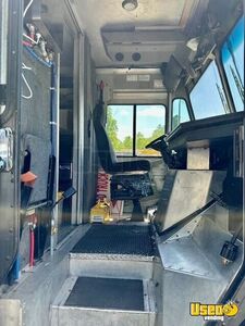 2006 Workhorse W42 Custom Chassis All-purpose Food Truck 54 North Carolina Gas Engine for Sale