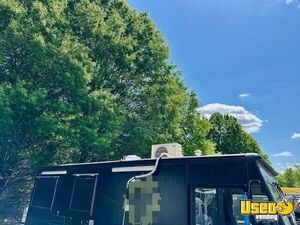 2006 Workhorse W42 Custom Chassis All-purpose Food Truck Flatgrill North Carolina Gas Engine for Sale