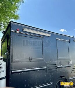 2006 Workhorse W42 Custom Chassis All-purpose Food Truck Ice Block Maker North Carolina Gas Engine for Sale