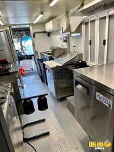 2006 Workhorse W42 Custom Chassis All-purpose Food Truck Work Table North Carolina Gas Engine for Sale