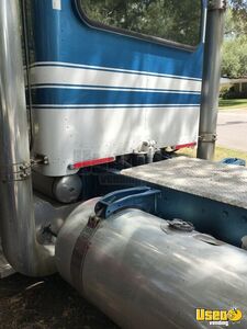 2007 379 Peterbilt Semi Truck 8 Texas for Sale