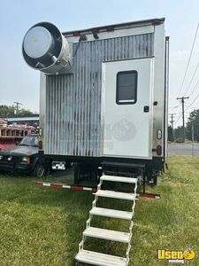 2007 4000 All-purpose Food Truck Insulated Walls Pennsylvania Diesel Engine for Sale