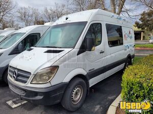 2007 607 Pet Care / Veterinary Truck California Diesel Engine for Sale