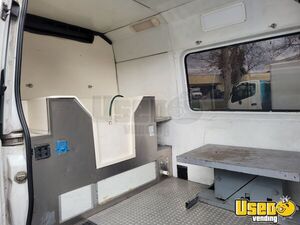2007 607 Pet Care / Veterinary Truck Insulated Walls California Diesel Engine for Sale