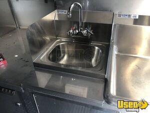 2007 C-5500 Kitchen Food Truck All-purpose Food Truck Electrical Outlets California Gas Engine for Sale