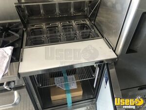 2007 C-5500 Kitchen Food Truck All-purpose Food Truck Exterior Lighting California Gas Engine for Sale