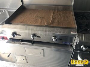 2007 C-5500 Kitchen Food Truck All-purpose Food Truck Flatgrill California Gas Engine for Sale