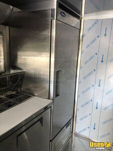 2007 C-5500 Kitchen Food Truck All-purpose Food Truck Grease Trap California Gas Engine for Sale