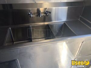2007 C-5500 Kitchen Food Truck All-purpose Food Truck Interior Lighting California Gas Engine for Sale