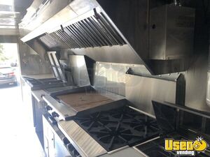 2007 C-5500 Kitchen Food Truck All-purpose Food Truck Refrigerator California Gas Engine for Sale