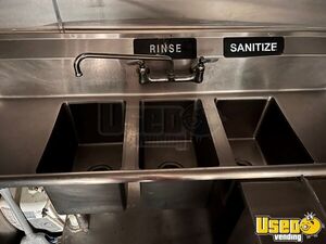 2007 Chassi/line All-purpose Food Truck Grease Trap Massachusetts Diesel Engine for Sale