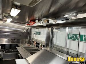 2007 Chassi/line All-purpose Food Truck Insulated Walls Massachusetts Diesel Engine for Sale
