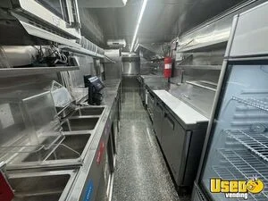2007 Chassis All-purpose Food Truck Backup Camera Florida Diesel Engine for Sale