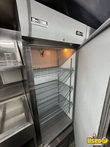 2007 Chassis All-purpose Food Truck Chef Base Florida Diesel Engine for Sale
