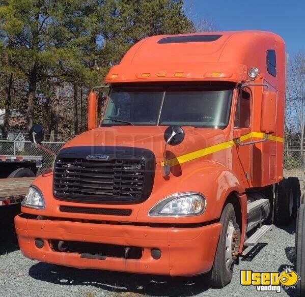 2007 Columbia Freightliner Semi Truck North Carolina for Sale