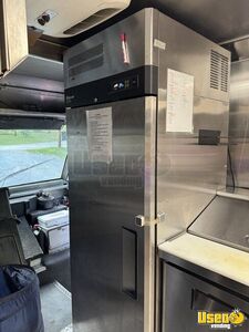2007 Custom Mt45 Taco Food Truck Prep Station Cooler Tennessee Diesel Engine for Sale