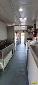 2007 E-350 Kitchen Food Truck All-purpose Food Truck Additional 3 Georgia Gas Engine for Sale
