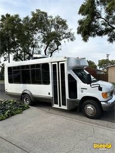 2007 E-350 Pet Care / Veterinary Truck Air Conditioning California Gas Engine for Sale