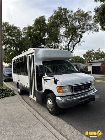 2007 E-350 Pet Care / Veterinary Truck California Gas Engine for Sale