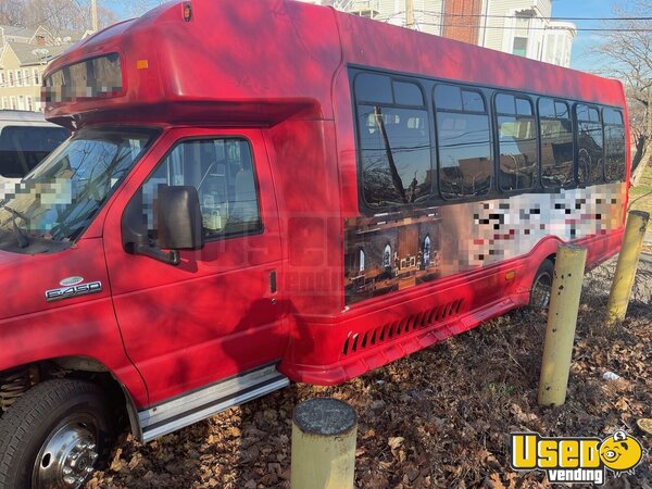 2007 E-450 Shuttle Bus Connecticut Gas Engine for Sale