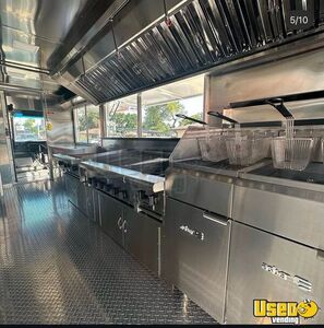 2007 E350 All-purpose Food Truck Stainless Steel Wall Covers New York Gas Engine for Sale