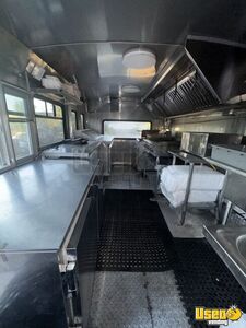 2007 E450 All-purpose Food Truck Insulated Walls California Gas Engine for Sale