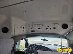 2007 E450 Mobile Boutique Electrical Outlets Massachusetts Gas Engine for Sale