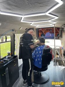 2007 E450 Mobile Hair & Nail Salon Truck Hot Water Heater Illinois Gas Engine for Sale