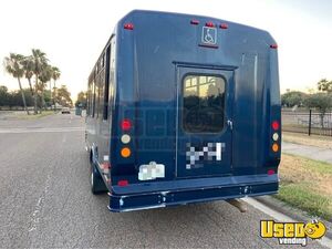 2007 E450 Shuttle Bus Shuttle Bus Wheelchair Lift Texas Diesel Engine for Sale