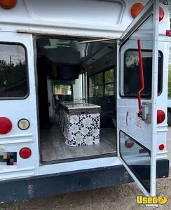 2007 Express Mini Bus 6.0 Other Mobile Business 6 Michigan Gas Engine for Sale