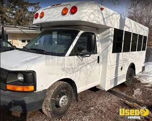2007 Express Mini Bus 6.0 Other Mobile Business Diamond Plated Aluminum Flooring Michigan Gas Engine for Sale