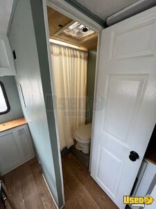 2007 F350 Mobile Salon Truck Mobile Hair & Nail Salon Truck 11 Texas Gas Engine for Sale