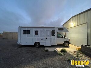 2007 F350 Mobile Salon Truck Mobile Hair & Nail Salon Truck Interior Lighting Texas Gas Engine for Sale