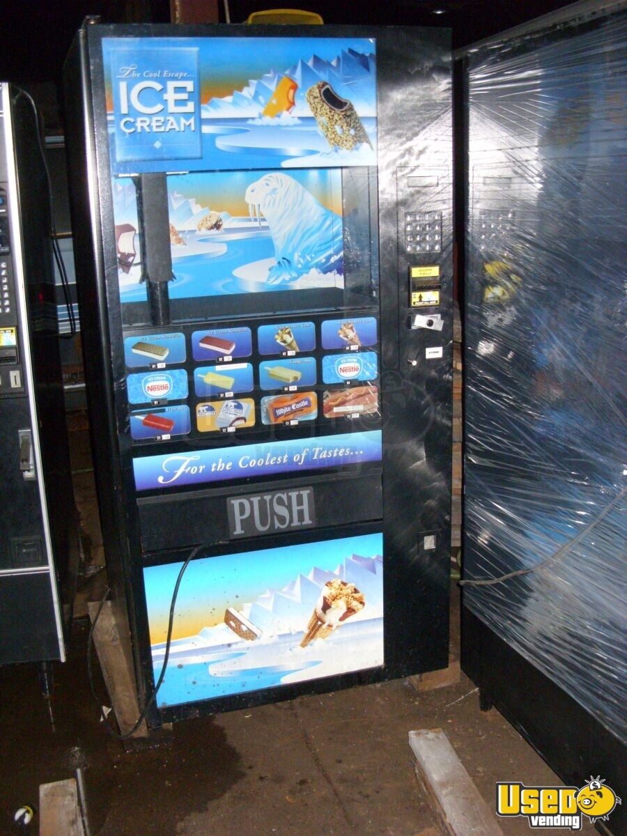 Ice Cream & Frozen Food Vending Machine