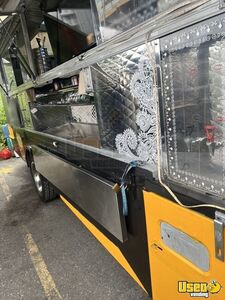2007 Food Truck All-purpose Food Truck Air Conditioning British Columbia Gas Engine for Sale