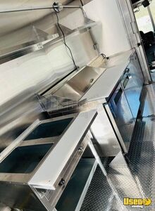 2007 Food Truck All-purpose Food Truck Backup Camera Pennsylvania Diesel Engine for Sale