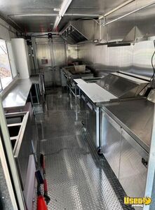 2007 Food Truck All-purpose Food Truck Insulated Walls Pennsylvania Diesel Engine for Sale