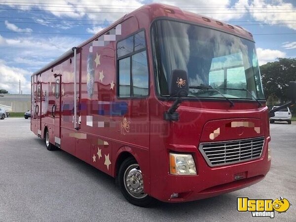 2007 Frieghtliner Custom Party / Gaming Trailer Florida Diesel Engine for Sale