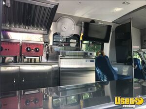 2007 Kitchen Food Truck All-purpose Food Truck Backup Camera Florida Gas Engine for Sale