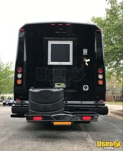 2007 Kitchen Food Truck New Build Food Truck Floor Drains Florida Gas Engine for Sale