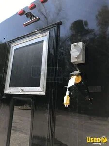 2007 Kitchen Food Truck New Build Food Truck Insulated Walls Florida Gas Engine for Sale