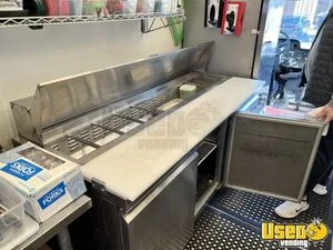 2007 M-line Pizza Food Truck Work Table Iowa Diesel Engine for Sale