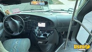 2007 Mobile Dog Grooming Pet Care / Veterinary Truck Gas Engine California Gas Engine for Sale