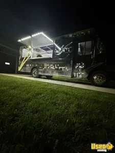 2007 Mt45 Pizza Food Truck Concession Window New York Diesel Engine for Sale